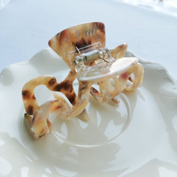 Brown Jade Hair Claw Clip - Picture 1 of 5